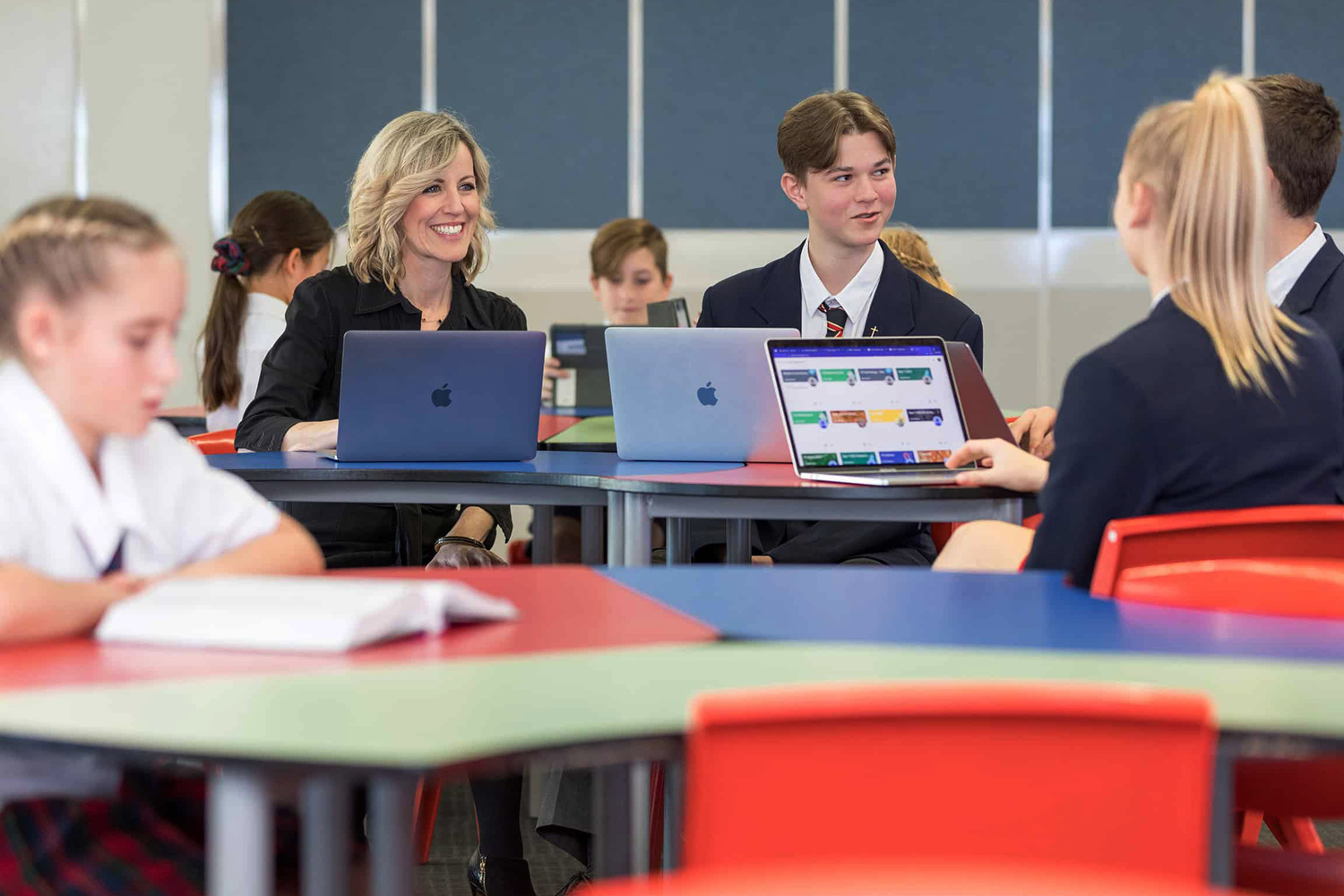 2,000+ devices delivered for day 1 at Lindisfarne Anglican Grammar School